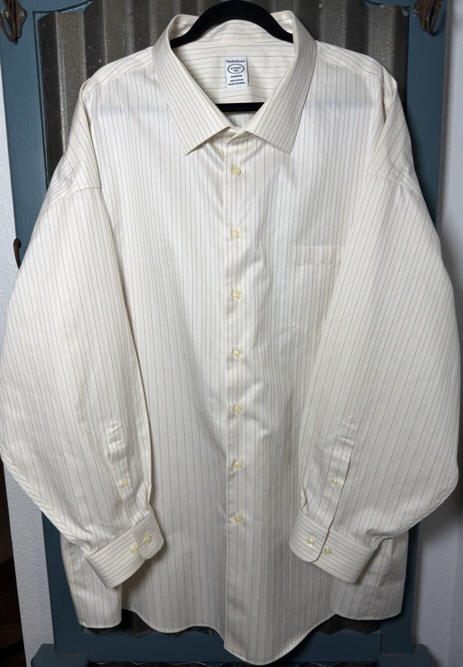 Pronto Uomo Mens Button Down Cream Shirt Size 22 36/37 Stripes LS Non Iron